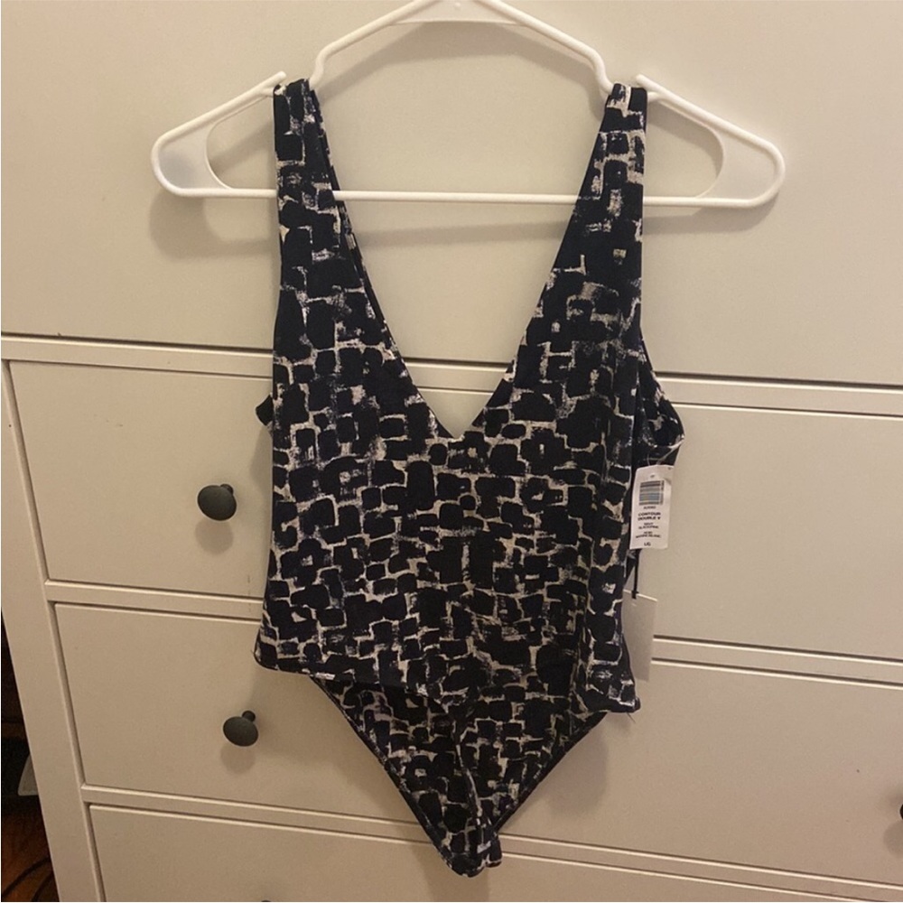 Aritzia Babaton Contour Double V Bodysuit NWT - Fancy Reptilian
